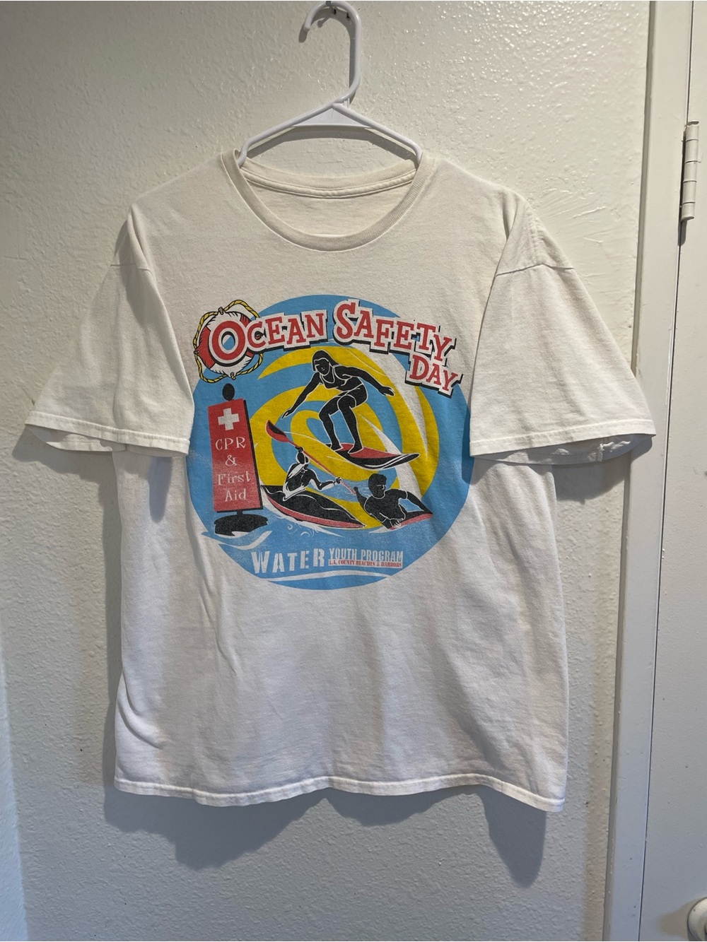Ocean Safety Day Water Program White Graphic Tee Men Size L Surf Lifeguard Shirt